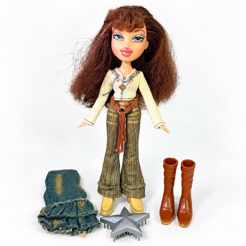 Bratz Style It Dana Doll 2003 V1 MGA Clothes Shoes Star Brush Accessories